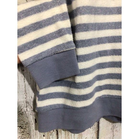 Ocean Drive Soft Fuzzy Sweater Top Size L Gray & White ❄️❄️ - Picture 2 of 11